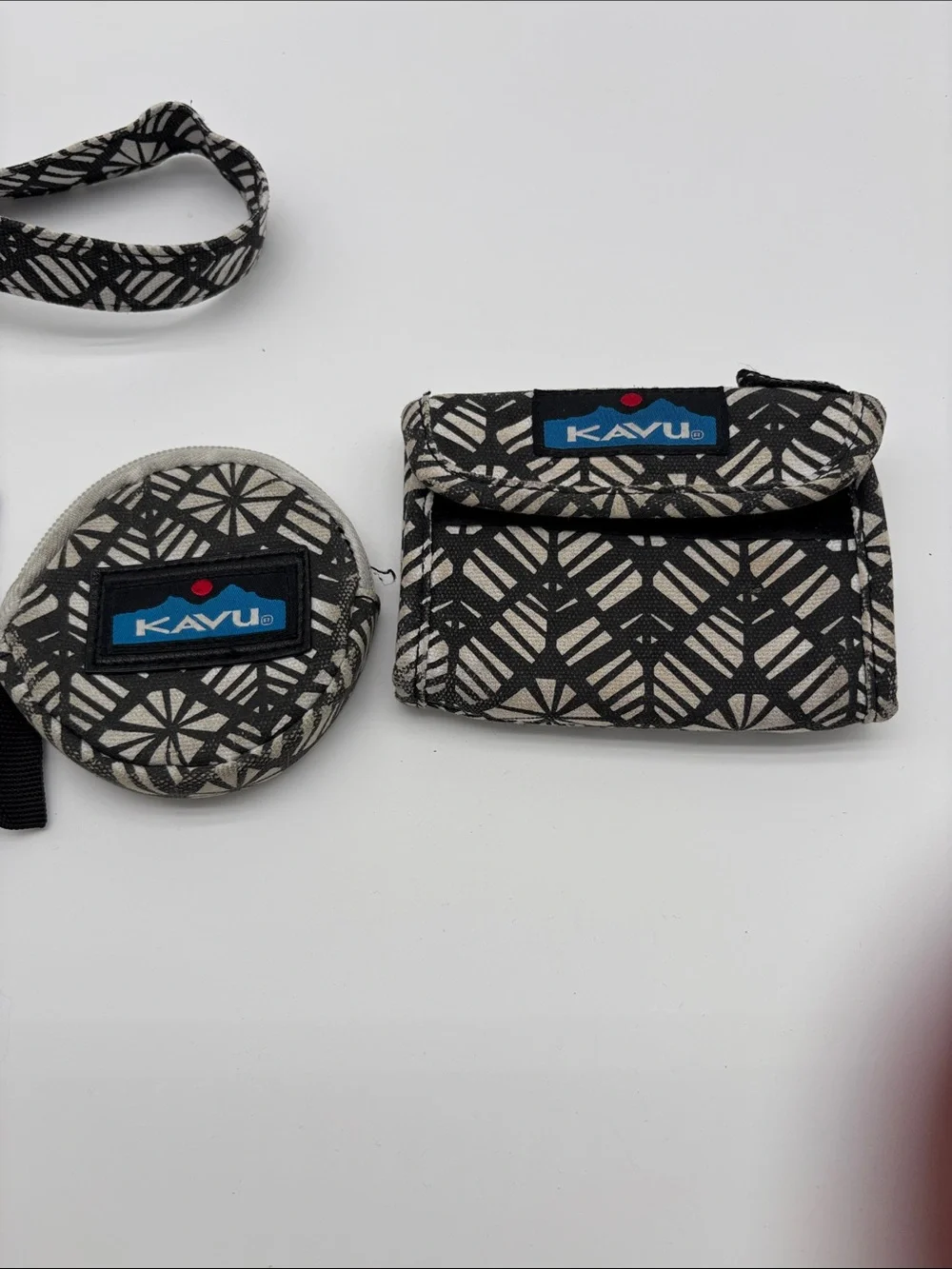 Kavu Keeper Black White Cotton Canvas Wallet Coin Crossbody 3 Piece Set BLEMISH